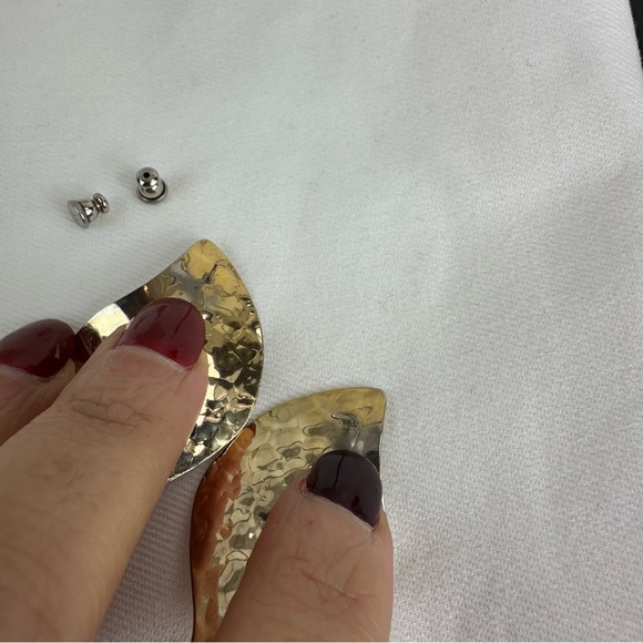 EA9 Organic Form Hammered Gold Statement Earrings FINAL PRICE - Picture 10 of 12